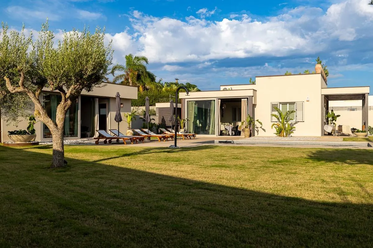 Villa Olive & Champagne Con Piscina Privata Santa Maria Del Focallo 0*,